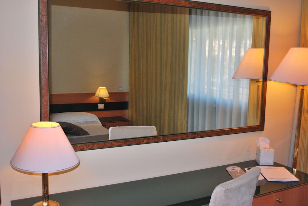 Bv Hotel Oly Rom Eksteriør billede
